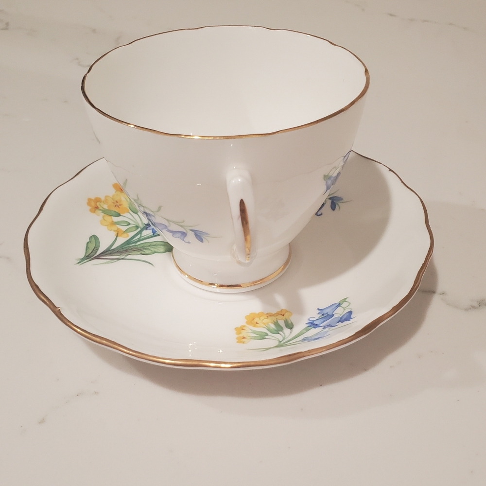 Royal Vale Bone China Tea Cup and Saucer Bluebell Yellow Primrose Gold Trim - Picture 4 of 7